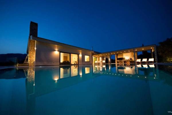 Loutraki · Tramonto di Olive - Gorgeous pool villa