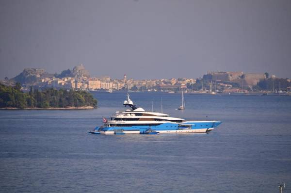 Kommeno Linga Longa Apartments with sea view and beach