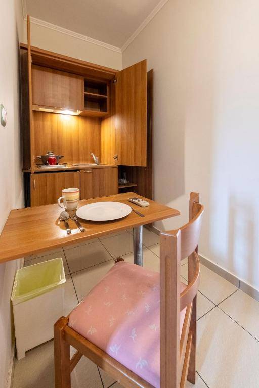 J Studios - Kineta Seaside Retreats