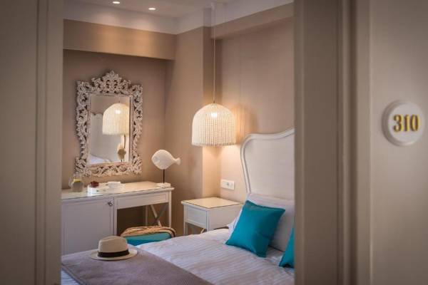 Mari Kristin Beach Hotel