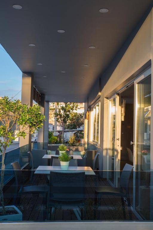 Theofilos City Hotel