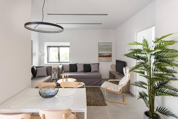 Cozy Corner Luxury Apartments