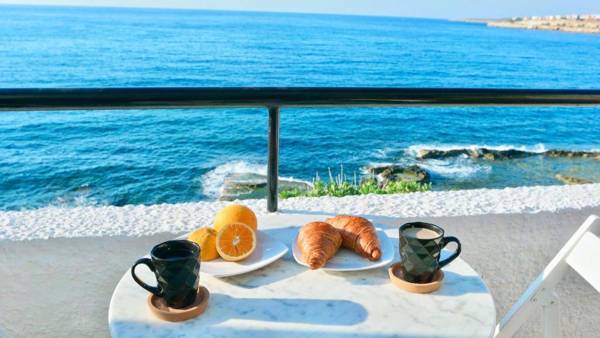 ELPIDA Seafront Paradise apartment in Crete