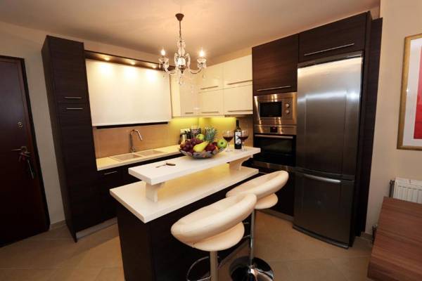 Ninos Luxury Apartment