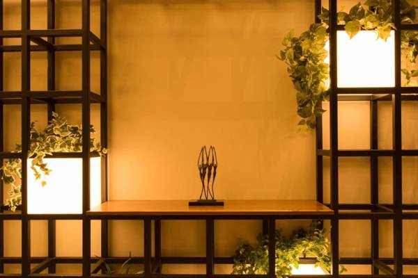 Parasol Luxury Hotel & Suites