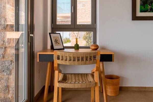 Zen Rocks Mani Retreat