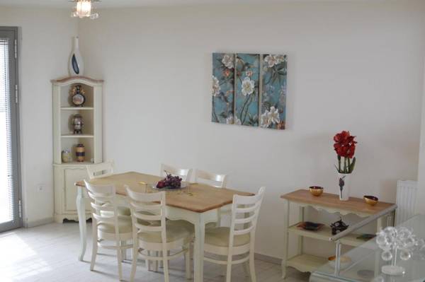 Sea View Beachfront Villa Maria