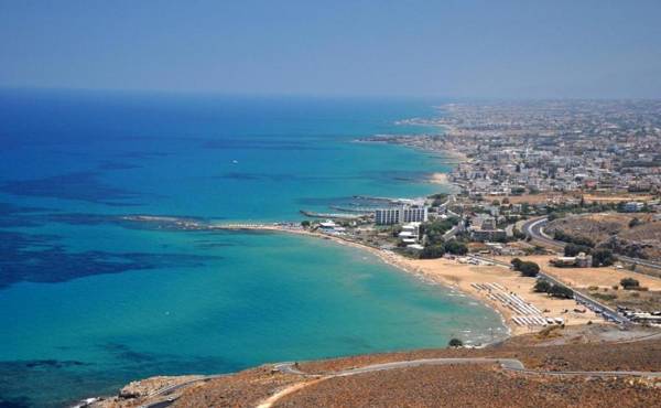 The Kokkini Beach Retreat