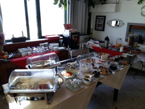 Dryades & Orion Hotel