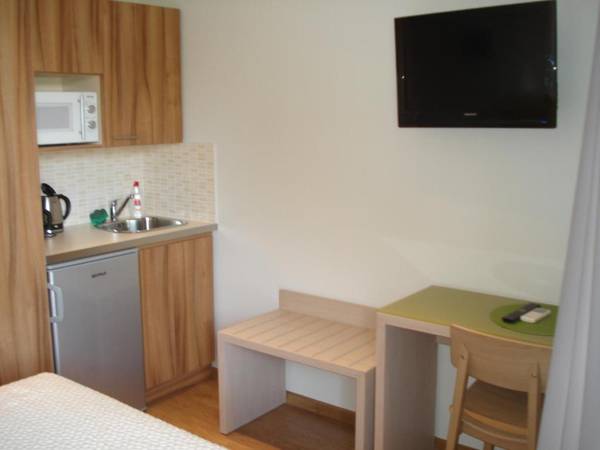 Elements Rooms & Apartments