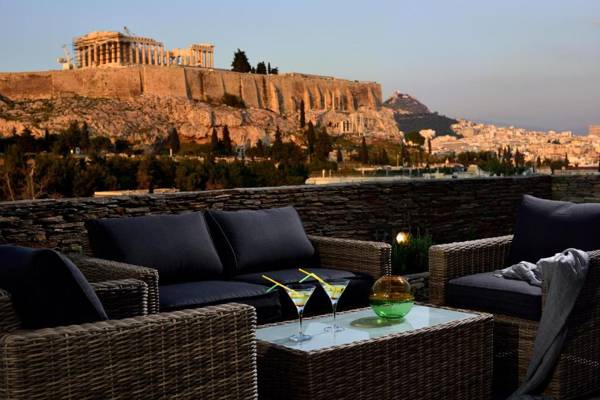 KARYATIS LUXURY MAISONETTE by K&K