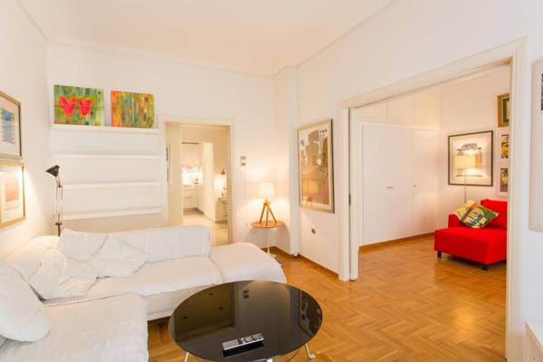 A Cozy Apt in Kolonaki of Athens