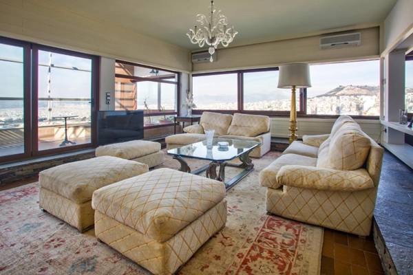 Exclusive apt with panoramic views! - ST8