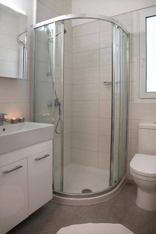 Leonidas Loft in the heart of Athens by GHH