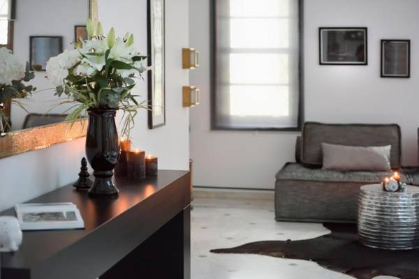 ALDIS MANSION by K&K