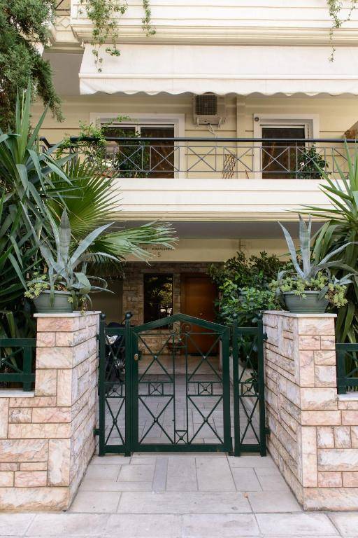 Apartment & Parking 100m Kerameikos Metro