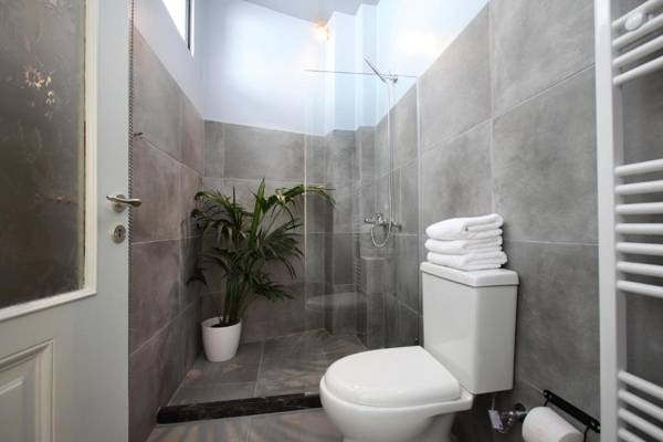 Live in Athens THISEIO Historic House