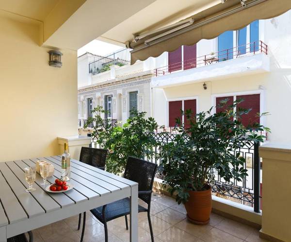 Plaka's Villa with Breathtaking Acropolis view