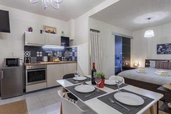 A Gift in the Heart of Monastiraki A