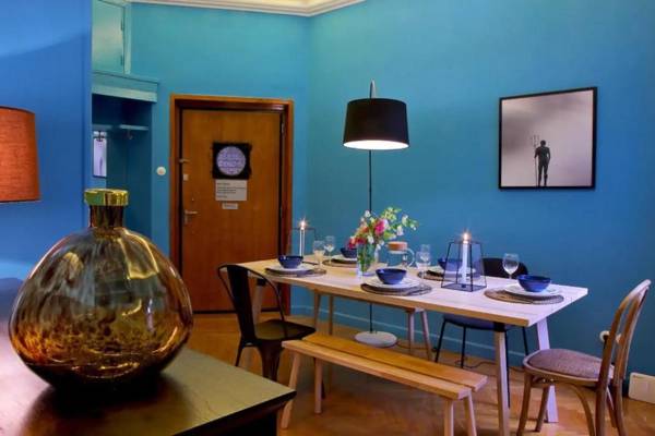 Upscale Renovated Downtown Aristocratic Studio