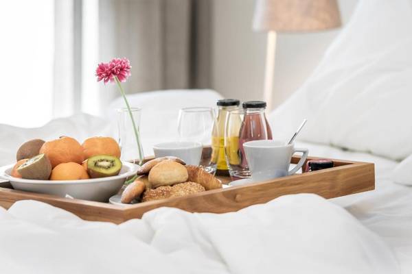 Urban Nest - Suites & Apartments