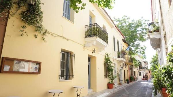 Athenian Niche in Plaka - 4 Bdrm Villa - 10 adults