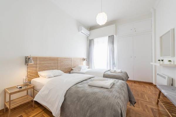 Renovated apt for 6 close to Metro