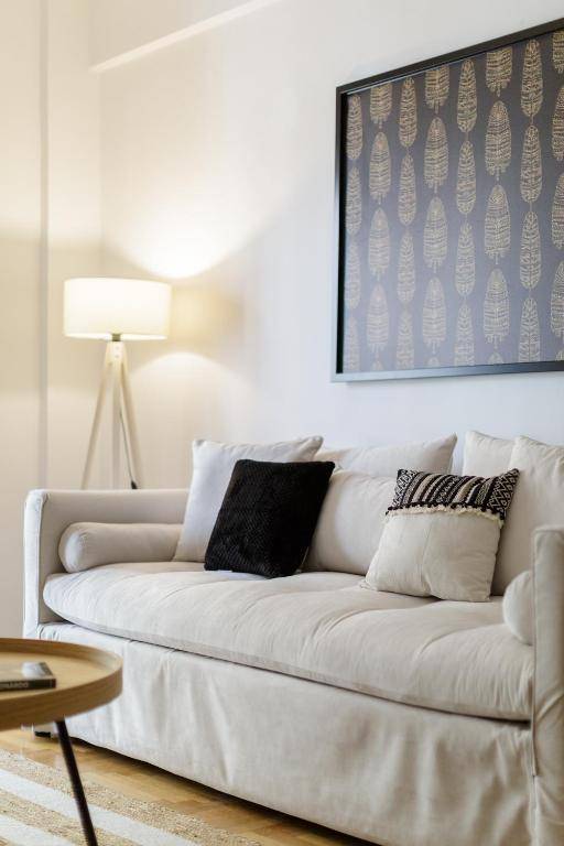 Urban 2BD Apartment in Koukaki by UPSTREET