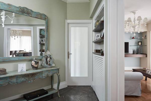 Fabulous 3BD Apt close to Kalimarmaro