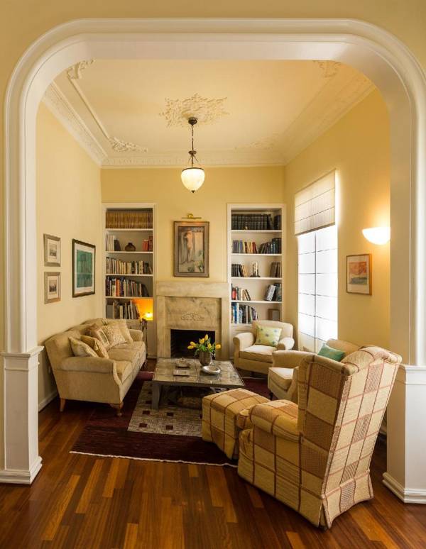 Neoclassical res w/ Acropolis view