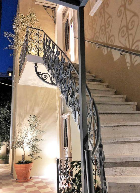 Acropolis TownHouseCo Suites