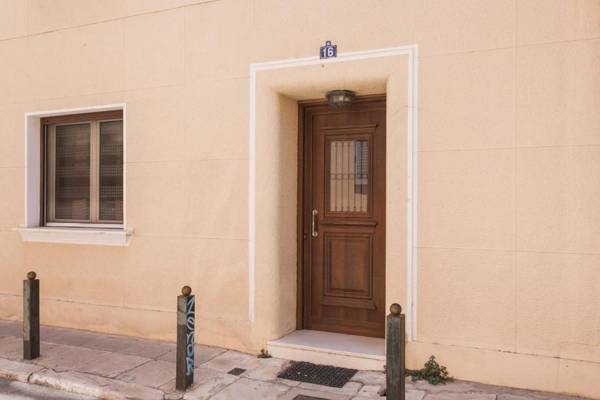 Delightful 1BD Apartment in Plaka by UPSTREET