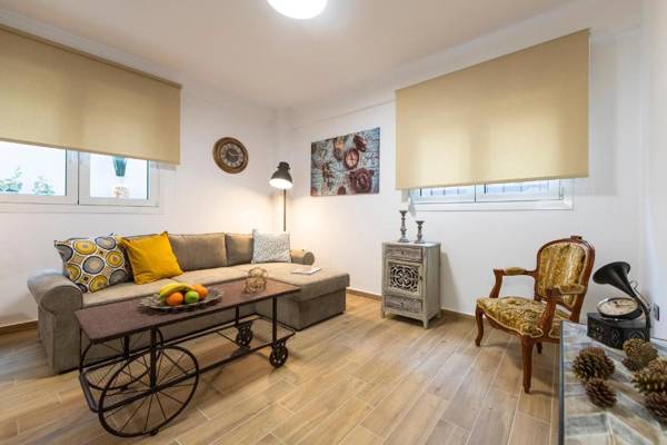 Stylish Koukaki Apartment by Cloudkeys