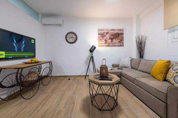 Cute Apartment Close to Acropolis by Cloudkeys