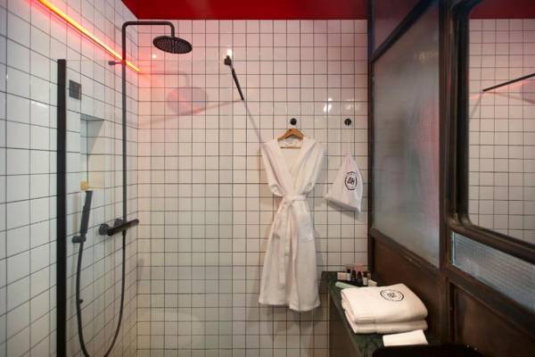 DAVE Red Athens - Son of a Brown