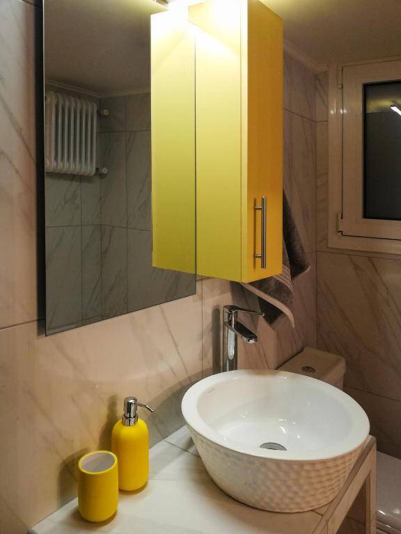 Elegant & Modern apartment in the heart of Athens