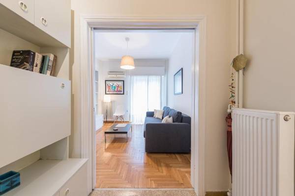 Relaxing Koukaki Apartment by CloudKeys