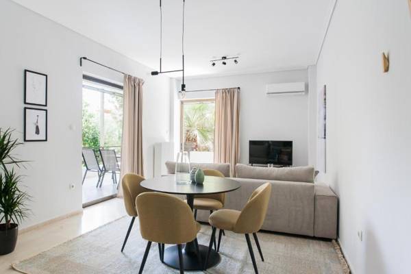 Pleasant 2BR Apartment near HELEXPO by UPSTREET