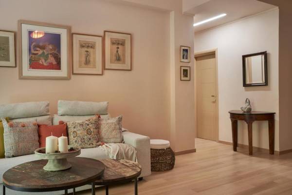 Spirou Merkouri Handcrafted 2BD Home