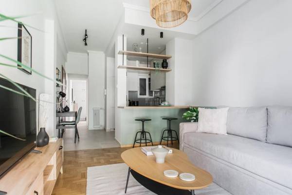 Dazzling 1BR Apartment in Koukaki by UPSTREET