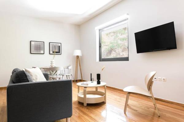 ZOIA The Hill by UPSTREET