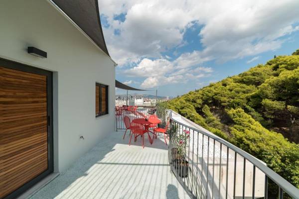 ZOIA The Hill by UPSTREET