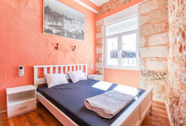 Modern apartment with roof terrace in Athens