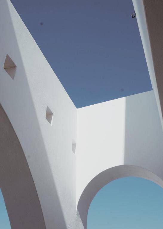 Alafropetra Luxury Suites