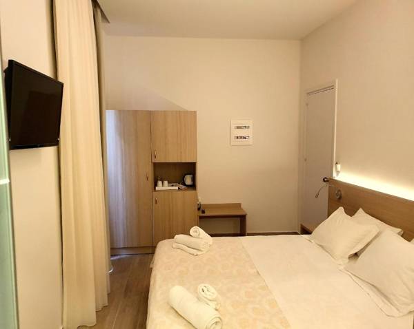 Caravel Hotel Apartments