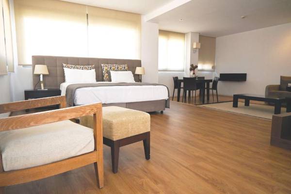 Angela Hotel Downtown Rooms