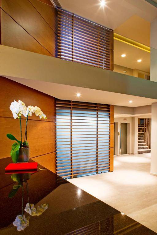 Oktober Downtown Rooms