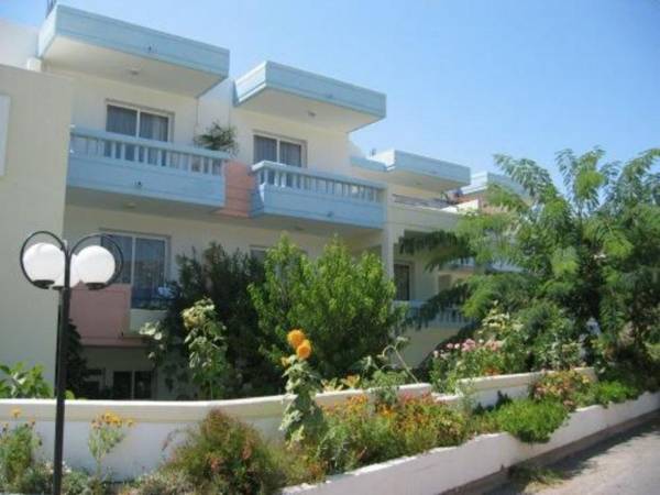 Irinna Hotel-Apartments