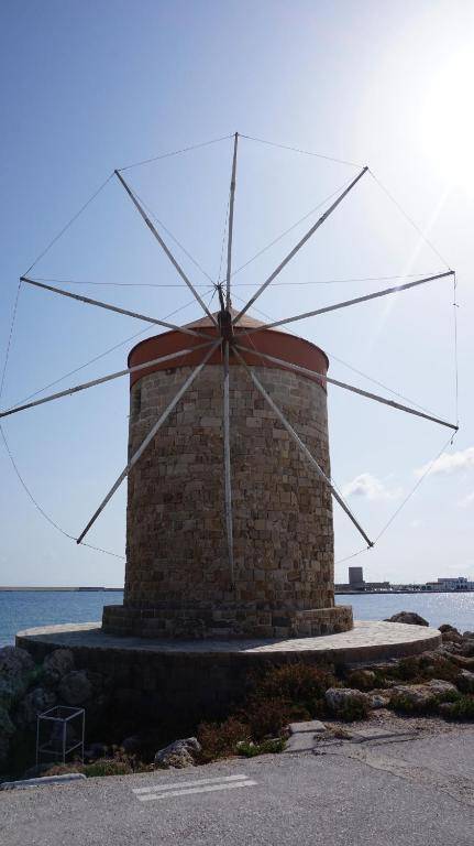 April Luxury Suites - Adults Only