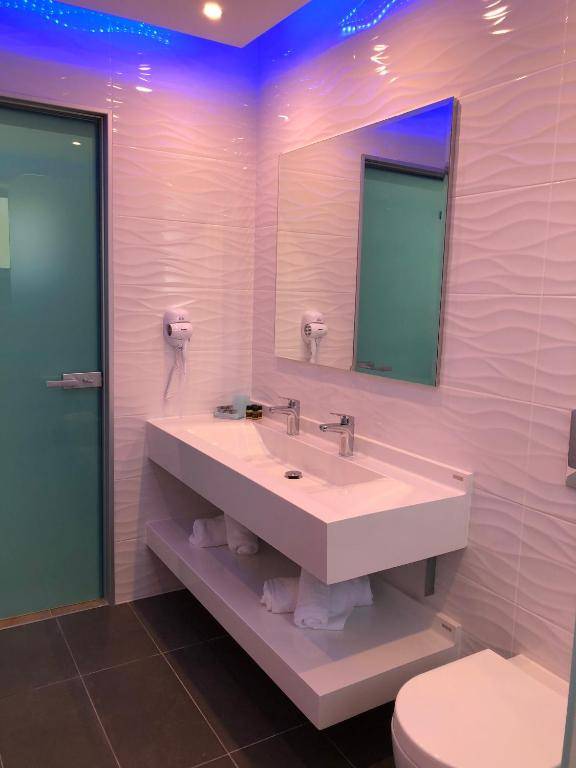 Elpida Beach Studios